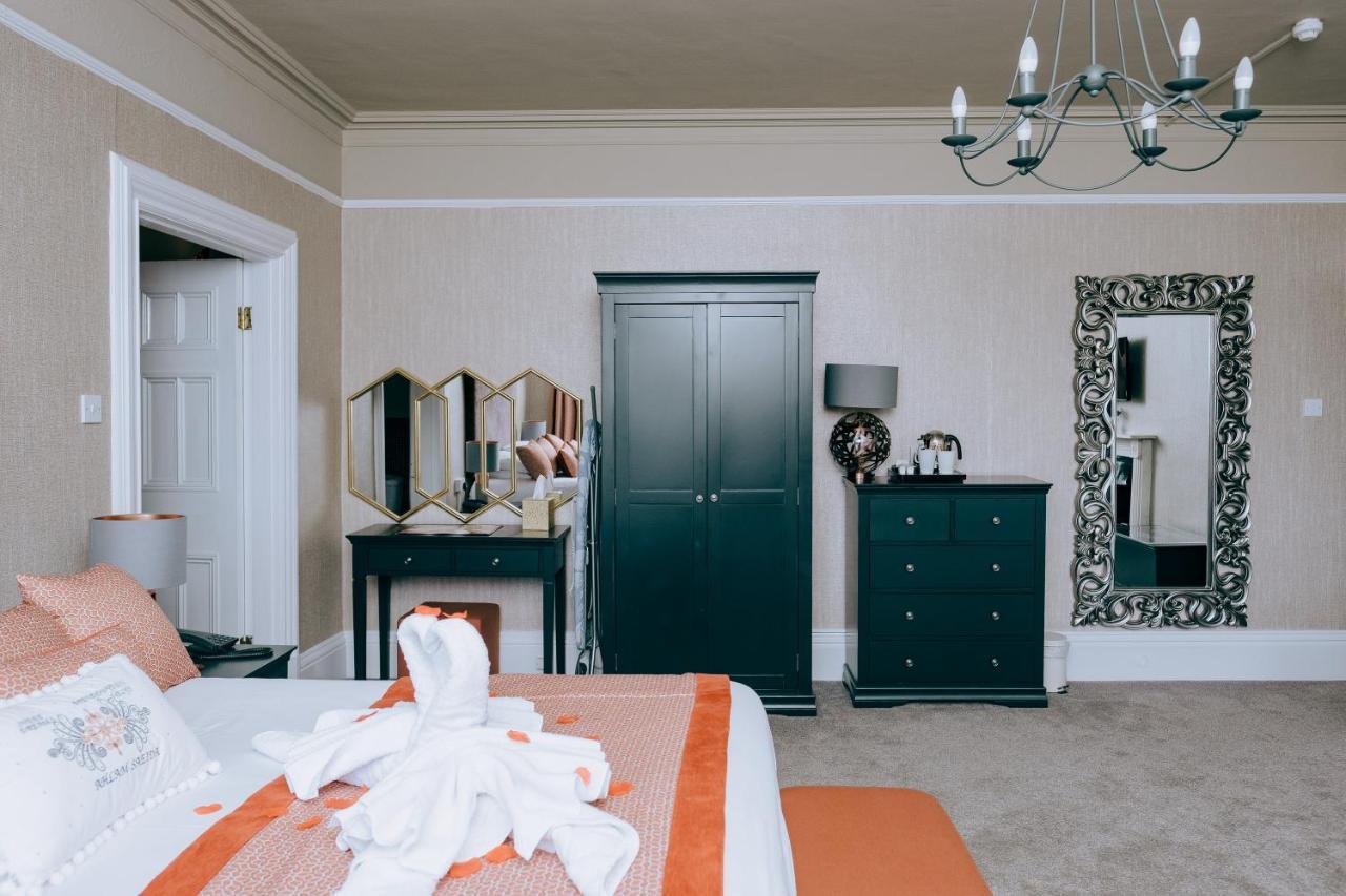 Court Colman Manor Guest House บริดจ์เอนด์ ภายนอก รูปภาพ