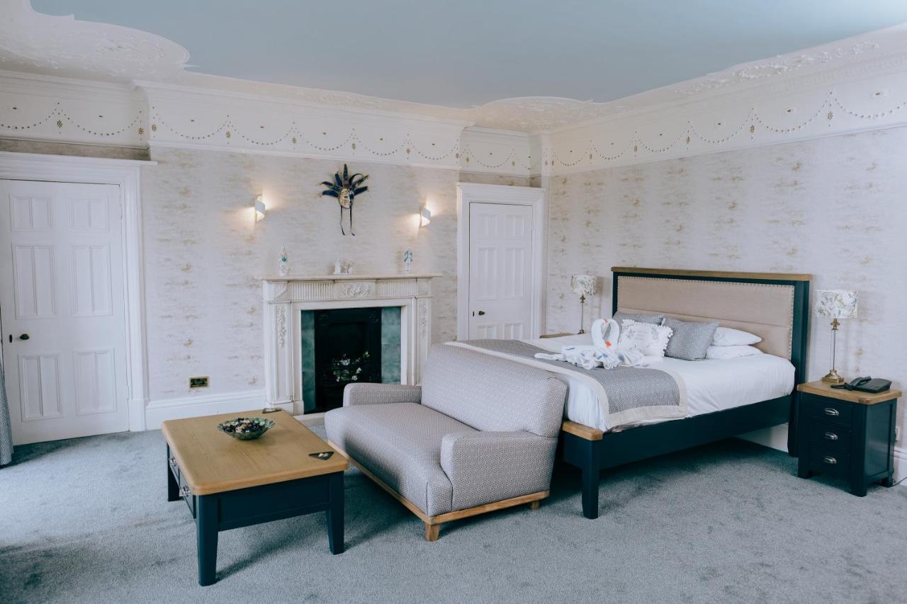 Court Colman Manor Guest House บริดจ์เอนด์ ภายนอก รูปภาพ