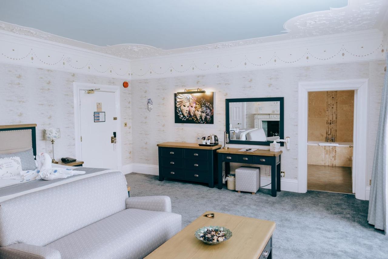 Court Colman Manor Guest House บริดจ์เอนด์ ภายนอก รูปภาพ