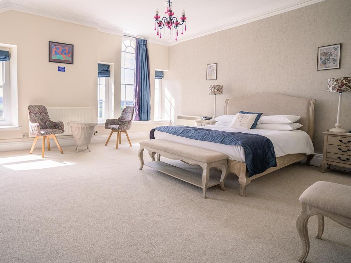 Court Colman Manor Guest House บริดจ์เอนด์ ภายนอก รูปภาพ