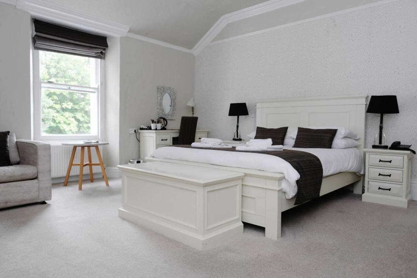 Court Colman Manor Guest House บริดจ์เอนด์ ภายนอก รูปภาพ