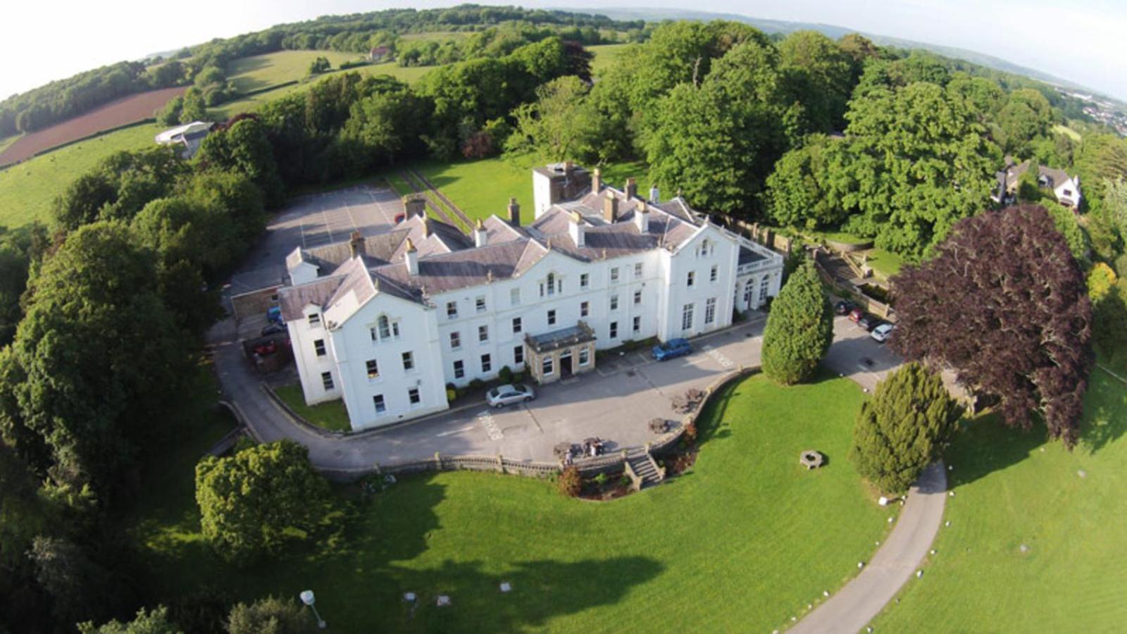Court Colman Manor Guest House บริดจ์เอนด์ ภายนอก รูปภาพ
